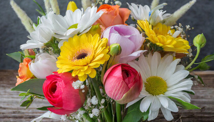 Obraz na płótnie Canvas colored flowers in a bouquet