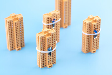 People trapped in the micro creative real estate market