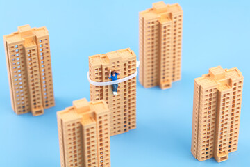 People trapped in the micro creative real estate market