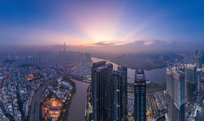 Obraz premium Sunrise in Saigon, Ho Chi Minh city, Vietnam