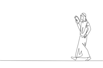 Single continuous line drawing Arab man walking reading the book. Gesture of memorizing something from a book. Read anywhere. Addicted to reading. Book festival. One line design vector illustration