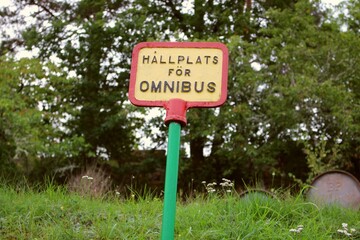 Historisches Verkehrszeichen Haltestelle Omnibus, Schweden