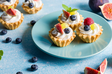 Shortbread fruit basket