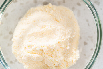 Simple vanilla bundt cake from box cake