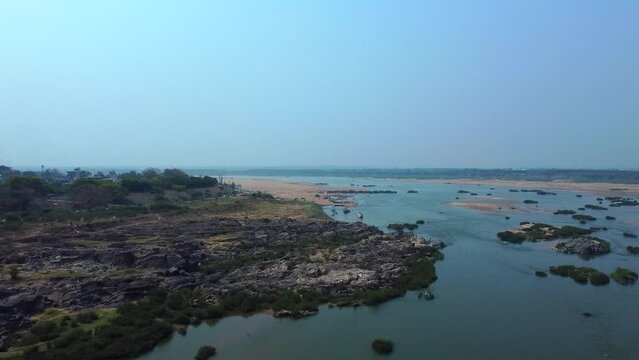  bhadrachalam ghat area on the bank of the sacred river godavari piligrimages bathing in bhadrachalam andhra pradesh