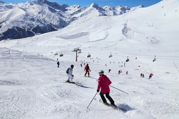 Fototapeta na wymiar Ski resort in Austria - Mayrhofen