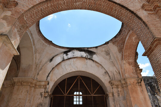 Ruinas de la catedral de San Jose en Antigua Guatemala.