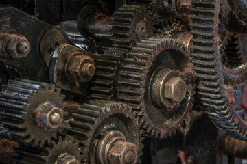 Fototapeta na wymiar gears on a historic textile machine