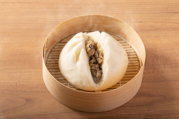 肉まん　(豚肩ロース)