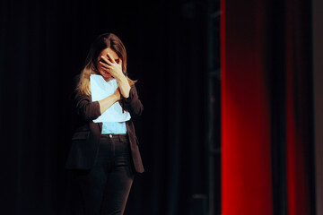 Shy Woman holding her Written Speech Feeling Stressed out. Stressed businesswoman making mistakes on her presentation
 - obrazy, fototapety, plakaty