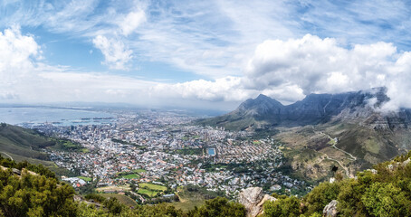 Fototapeta na wymiar Aerial view of Cape Town from Lions Head.
