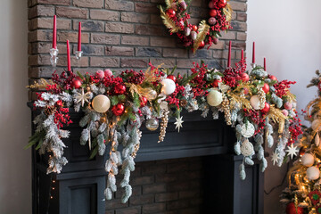 Christmas decoration in the house - 669129494