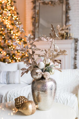 Christmas decoration in the house - 669130210