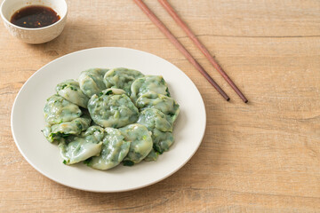 steamed chives dumplings with sauce