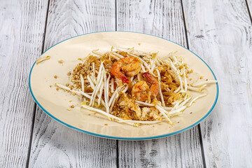 Pad thai - noodle with shrimps