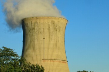 Nuclear power plant cooling tower