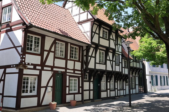Blick auf ein Historisches Fachwerkhaus in der Altstadt der Stadt Werne im M&uuml;nsterland	