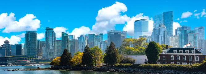 Panoramic view of the city and the Vancouver skyline taken from Stanley Park, British Columbia, Canada. - obrazy, fototapety, plakaty