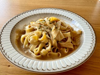 パスタボルチーニのクリームソース