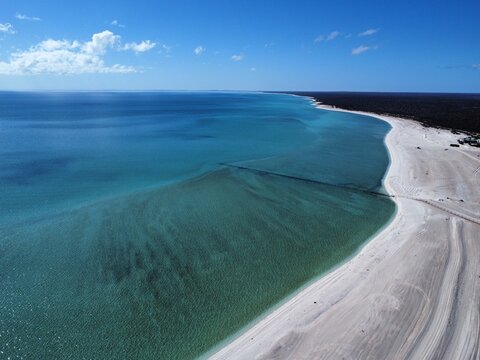 Plage d&eacute;sertique Australie 