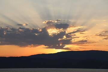 Golden Beginnings A Captivating Sunrise