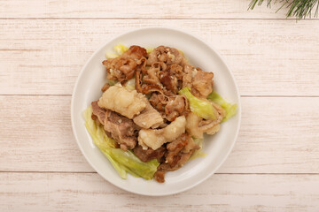 牛ホルモンキャベツ炒め