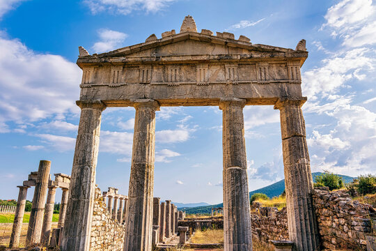 The Asklepieion and Agora inside the old ruins of the capital of the Messinian state
