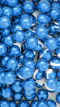 2024 felice anno nuovo, testo scritto su palline blu in movimento di natale che compongono la scritta 2024 una volta ferme