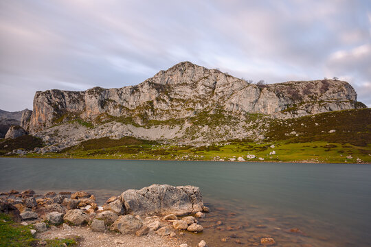 Lakes and mountain at dawn.
Arriving at night to a place like this and discovering things as the light arrives produces something indescribable in the body.
