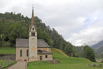 La chiesa di San Lazzaro a Forno, frazione di Moena in Val di Fassa
