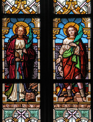 Santa Giuliana e San Vito; vetrata della chiesa di San Giovanni Battista a Vigo di Fassa