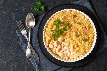 baked mac and cheese topped with panko