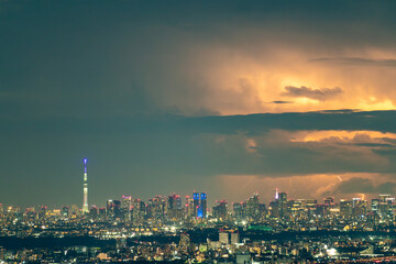 雷雲と東京夜景
