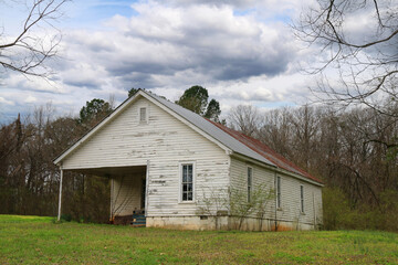 rusty roof barn shed house empty home uninhabited small town country building