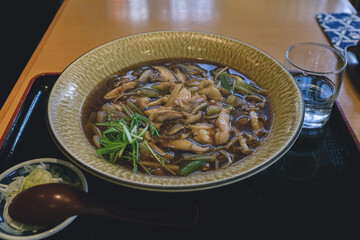 温かいきのこ蕎麦