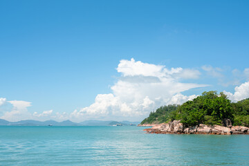 Obraz premium Lamma Island and emerald sea in Hong Kong