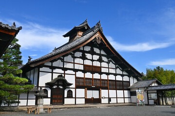 秋晴れに参る京都市相国寺の庫裏