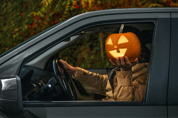 halloween jack o lantern in the car