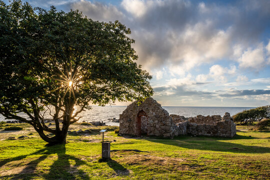 Denmark, Bornholm, Salomon's Chapel at sunset