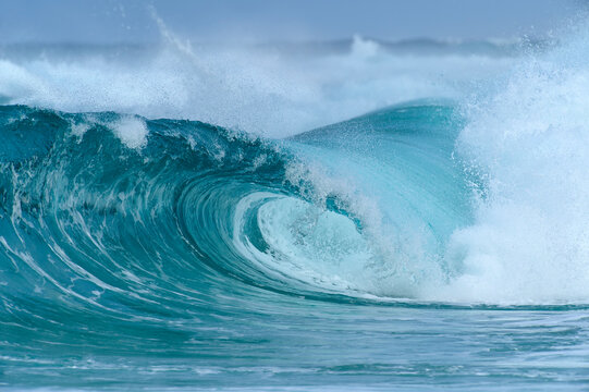 Fototapeta USA,Hawaii Islands, Breaking wave in Pacific Ocean