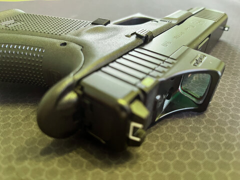 Glock 19 mit Optik