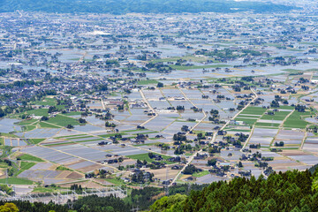 高清水林道展望広場から眺める砺波平野の散居村
