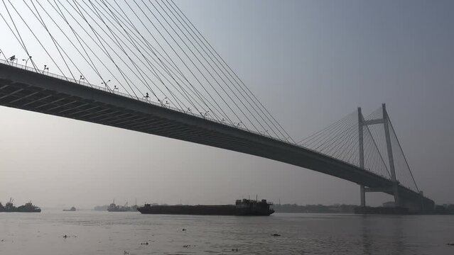 Overview of the modern Vidyasagar Setu bridge in Kolkata, India