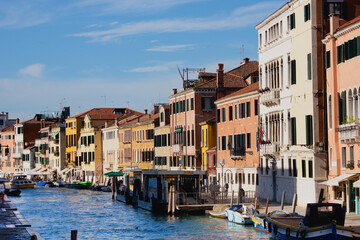 Fototapeta na wymiar Venetian glimpse - Venice, Italy