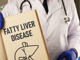 Fatty liver disease is shown using the text - obrazy, fototapety, plakaty