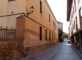 Fototapeta na wymiar Small street in jewish district in Toledo