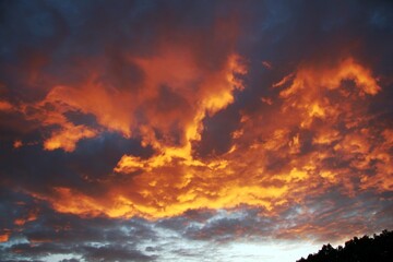 Obraz premium Blutroter Wolkenhimmel