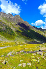 Das Lareintal mit dem Larainkamm in Tirol (&Ouml;sterreich)