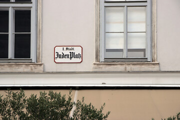 straßenschild judenplatz in wien