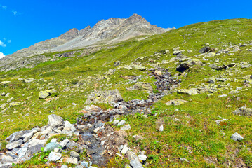 Fototapeta na wymiar Das Lareintal, Seitental des Paznauntals in Tirol (Österreich)